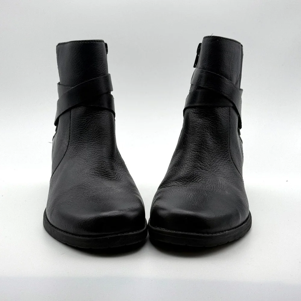 Anne Klein  Black‎ Leather Ankle Boots Womens 8M Low Block Heel Zip Bootie